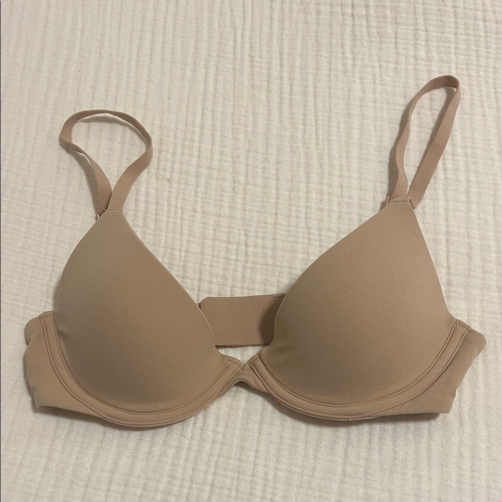 SKIMS fits everybody tshirt bra